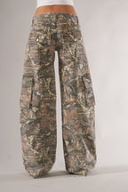Men’s Camo Cargo Pants with Utility Pockets and Relaxed Fit 4