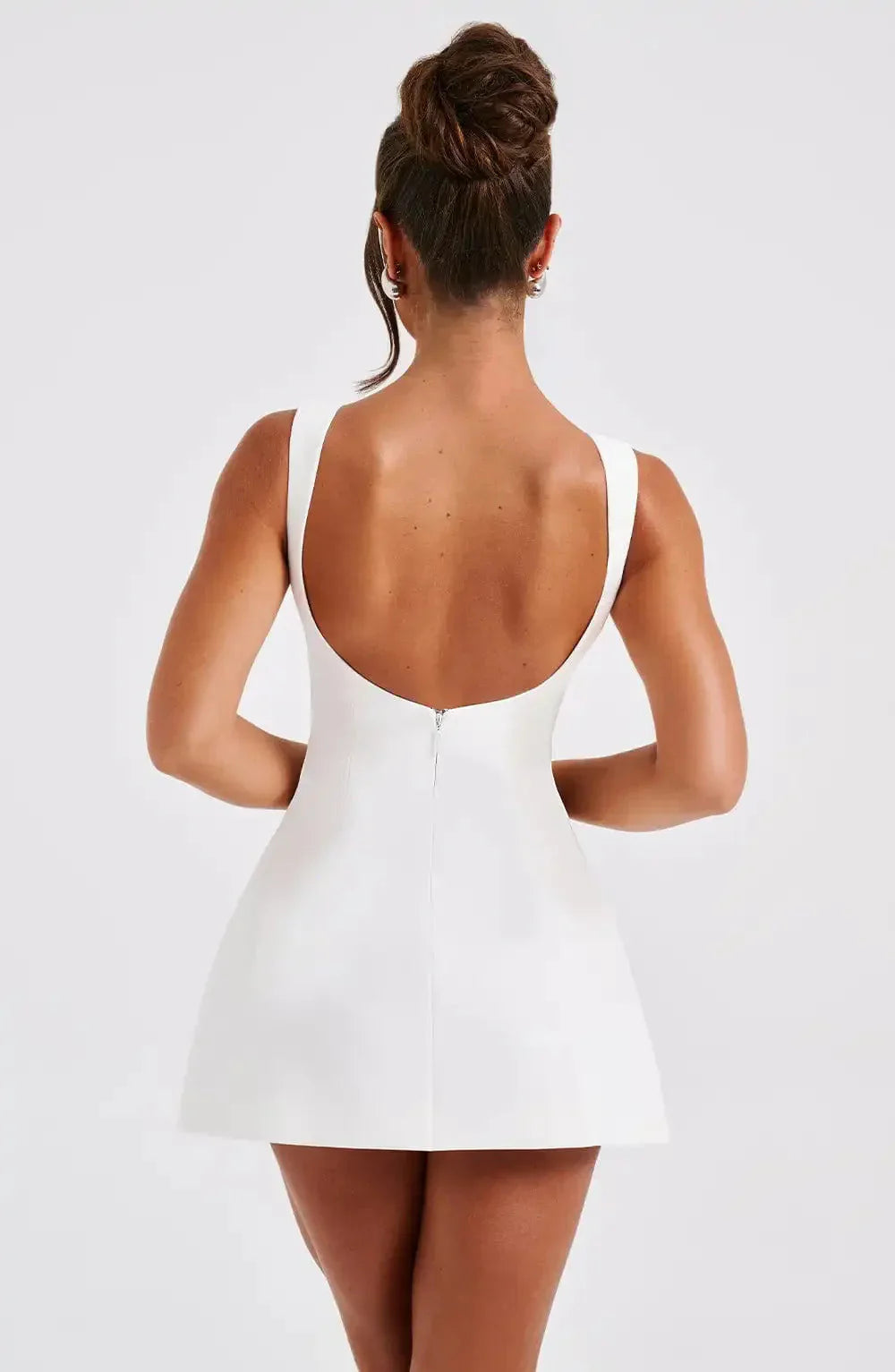 Women's A-Line Mini Dress with Boat Neckline and Sleeveless Design 4