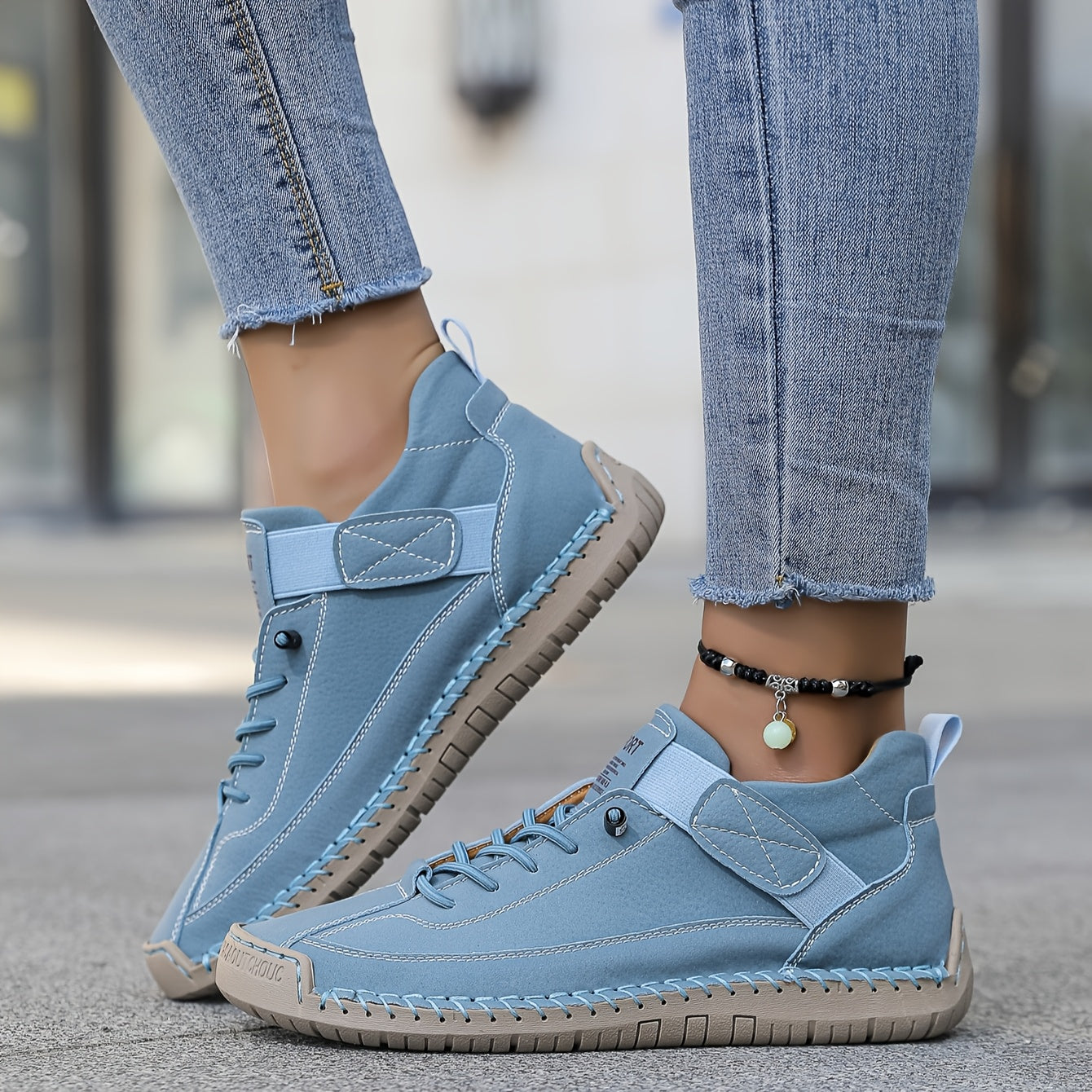 Women's Cushioned Low-Top Sneakers with Textured Sole 6