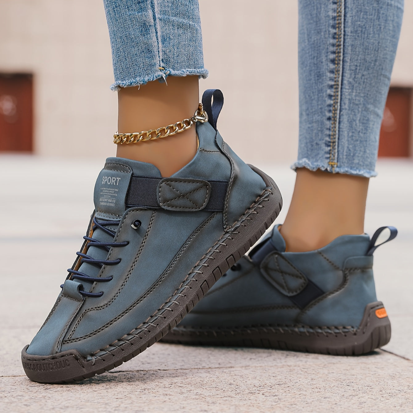 Women's Cushioned Low-Top Sneakers with Textured Sole 7