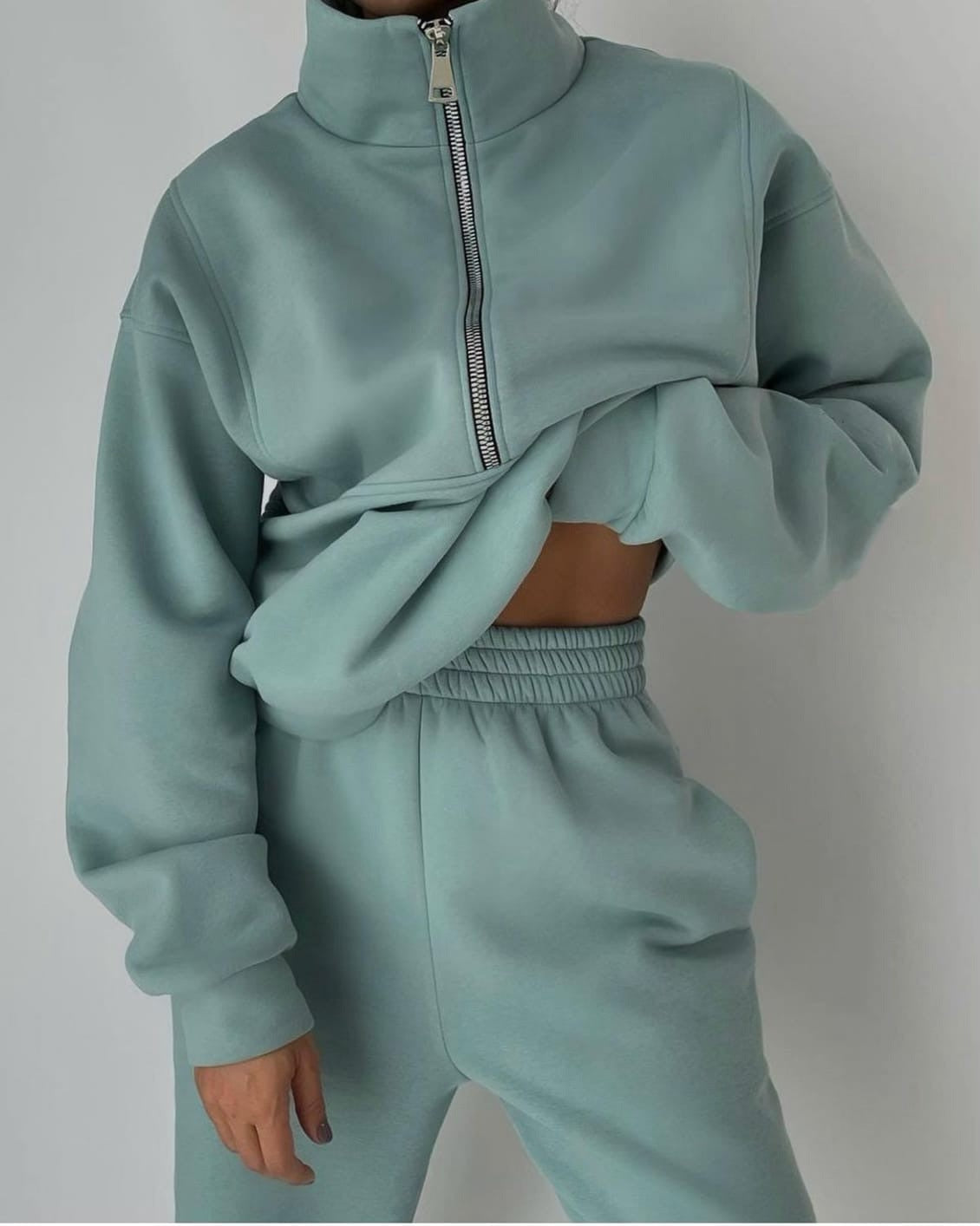 Women's Oversized Two-Piece Set with Half-Zip Pullover and High-Waisted Joggers 1