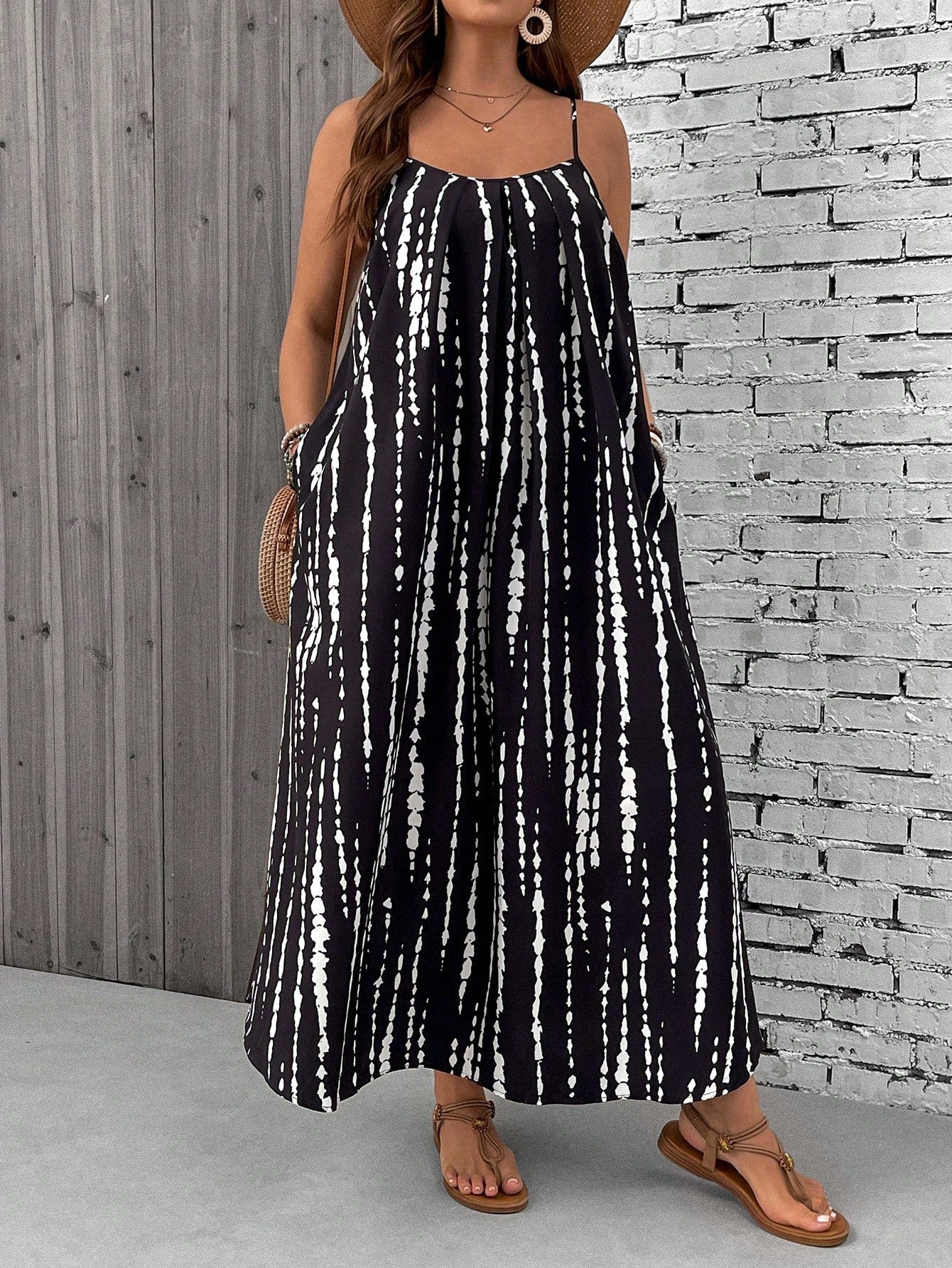 Women's Plus Size Sleeveless Maxi Dress with Spaghetti Straps and Tropical Print 10