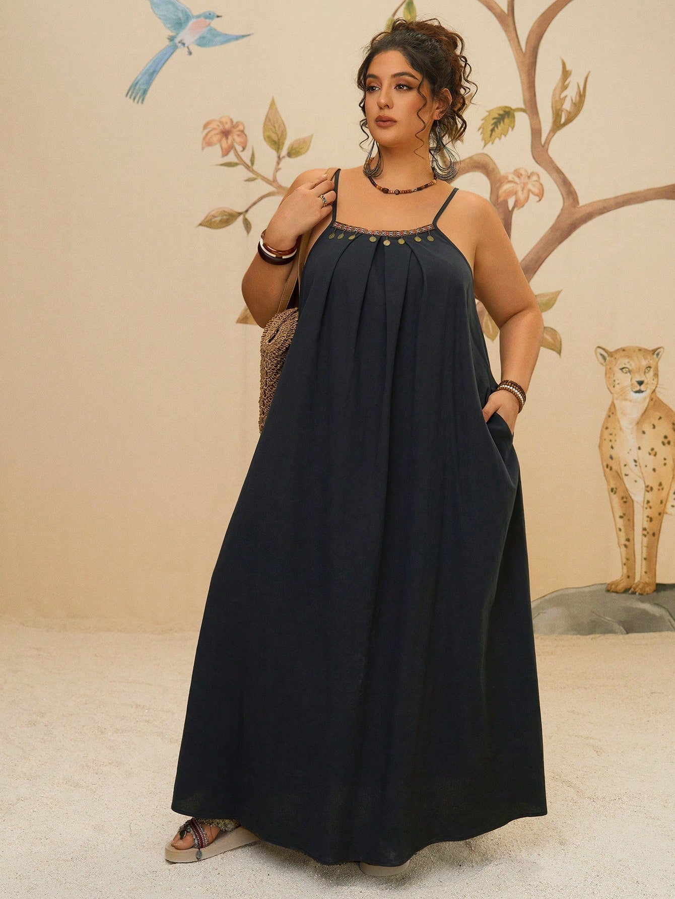 Women's Plus Size Sleeveless Maxi Dress with Spaghetti Straps and Tropical Print 9