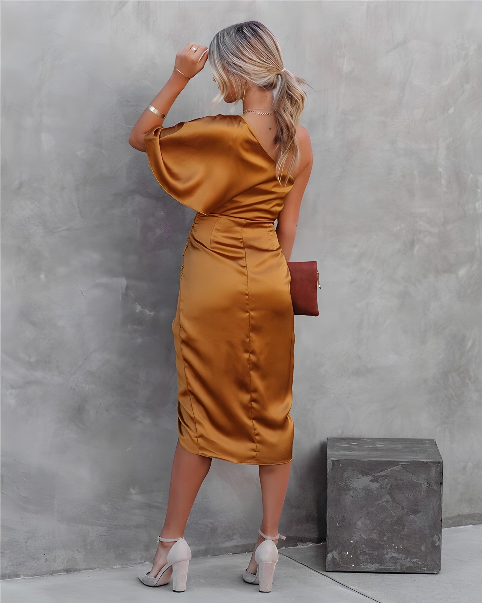 Women's Sleeveless Cocktail Sundress with Flowing Skirt 19