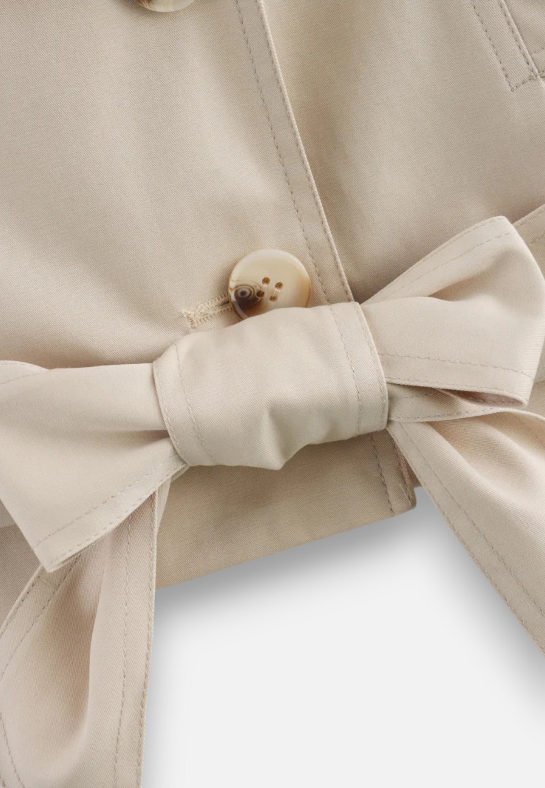 Women’s Cropped Double-Breasted Trench Coat with Belt and Lapel Collar 7