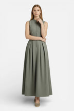 Women’s Sleeveless Pleated Maxi Dress in Lightweight Fabric 2